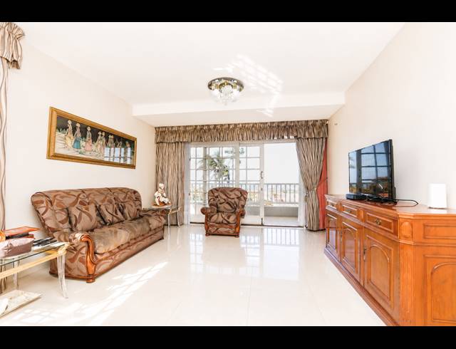 2 BEDROOM APARTMENT FOR SALE IN ESSENWOOD